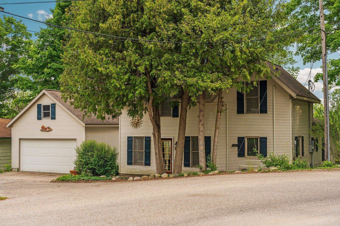 House in Central Lake, Michigan, United States 2 - 18551582