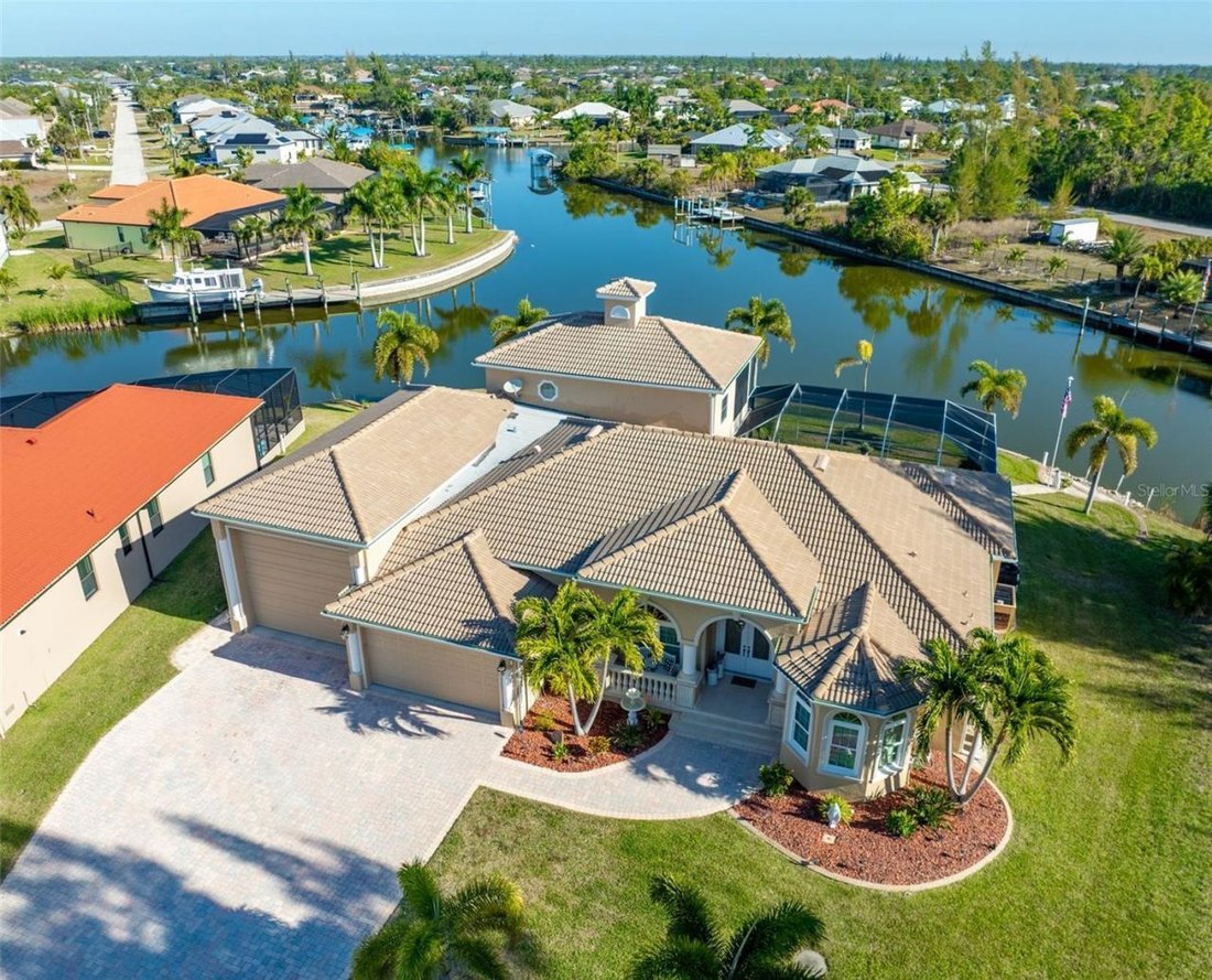 House in Port Charlotte, Florida, United States 1 - 18554073