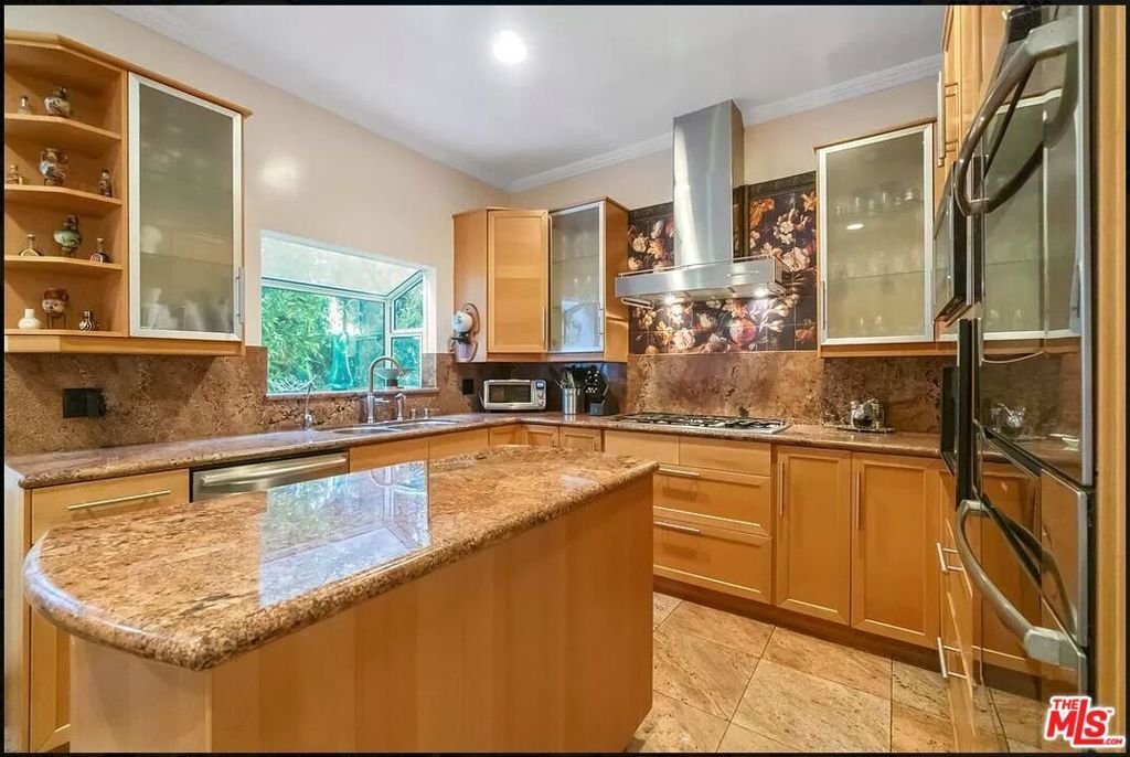 House in Los Angeles, California, United States 3 - 18551048
