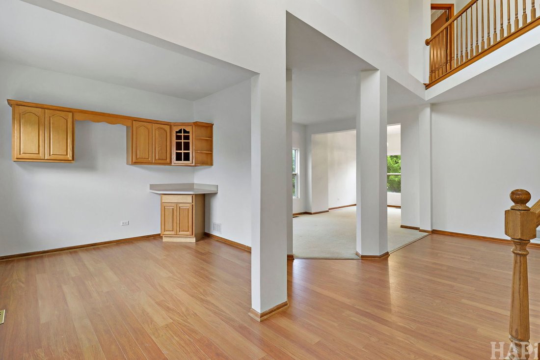 House in Lindenhurst, Illinois, United States 5 - 18552612