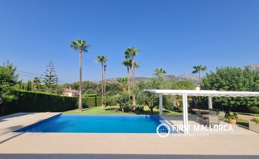 Villa in Bunyola, Balearic Islands, Spain 1