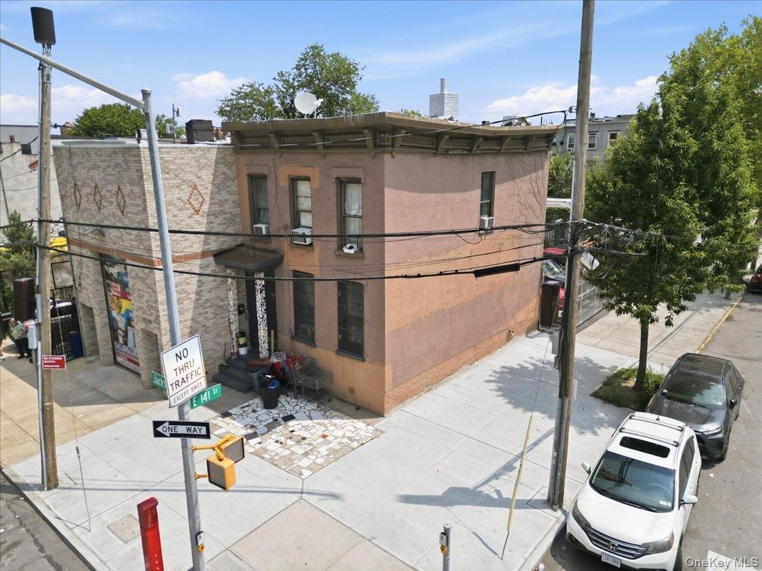 House in Bronx, New York, United States 1 - 18553139