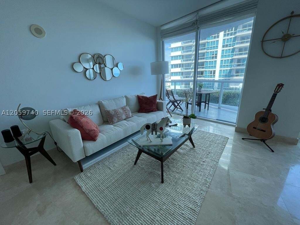 Condo in Miami Beach, Florida, United States 5 - 18551915