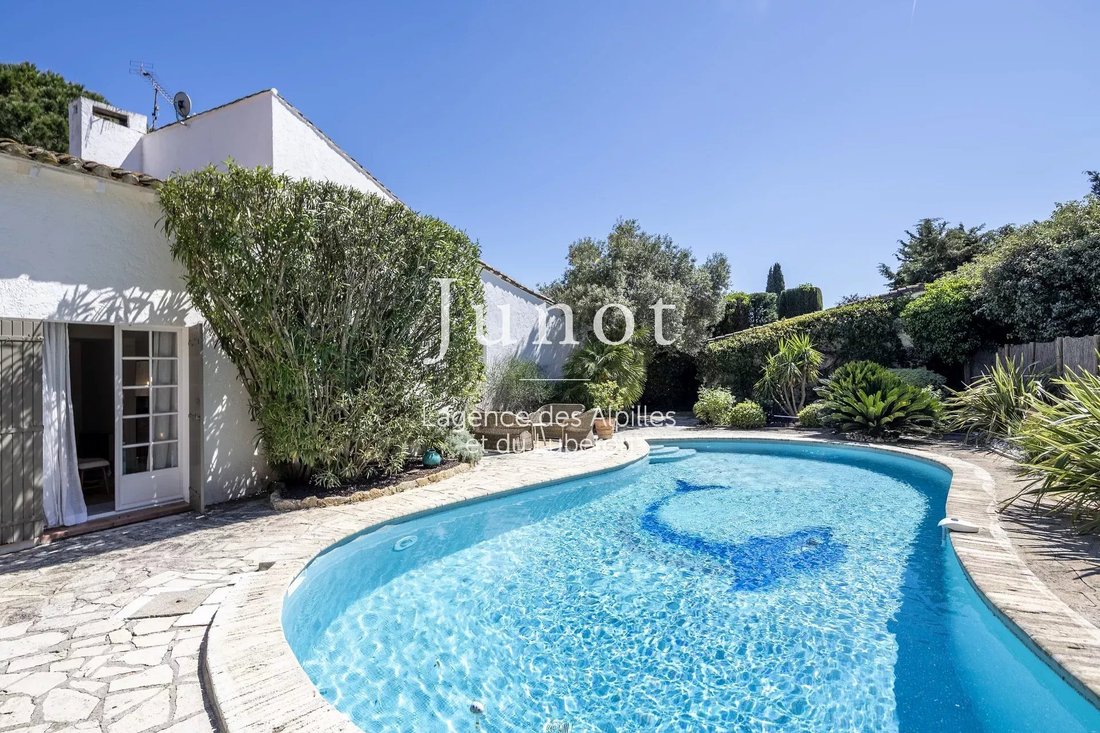 House in Paradou, Provence-Alpes-Côte d'Azur, France 3 - 18549934