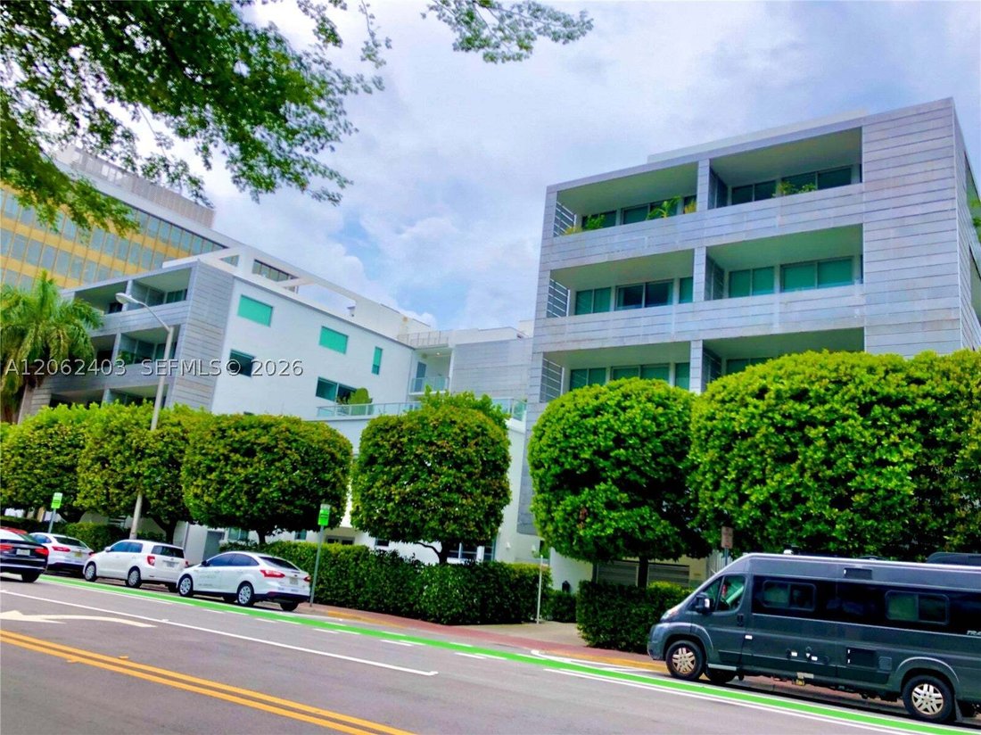 Condo in Miami Beach, Florida, United States 2 - 18551926