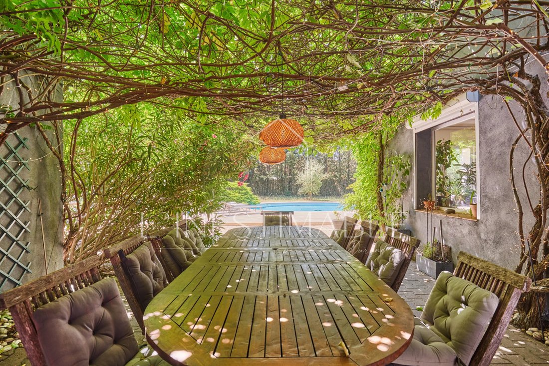 House in Jouques, Provence-Alpes-Côte d'Azur, France 4 - 18549844