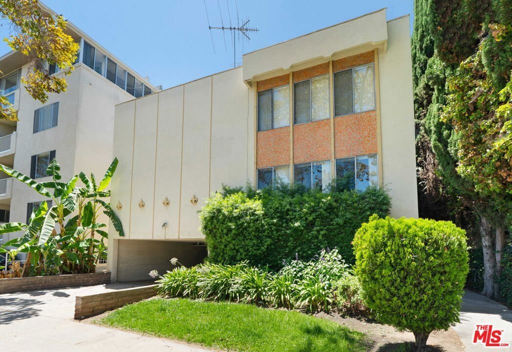 Beverly Hills, California, United States 5 - 18551032