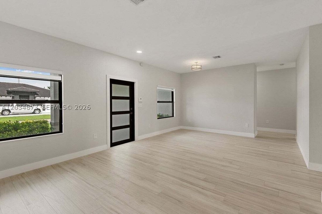 House in Miami, Florida, United States 3 - 18132897