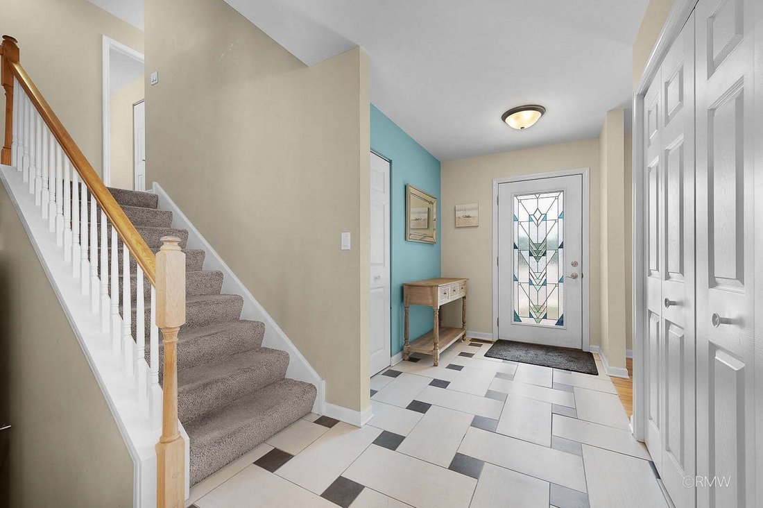 House in Carol Stream, Illinois, United States 3 - 18552664