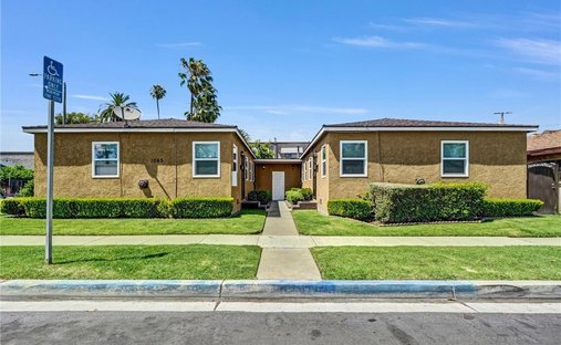 House in Signal Hill, California, United States 1
