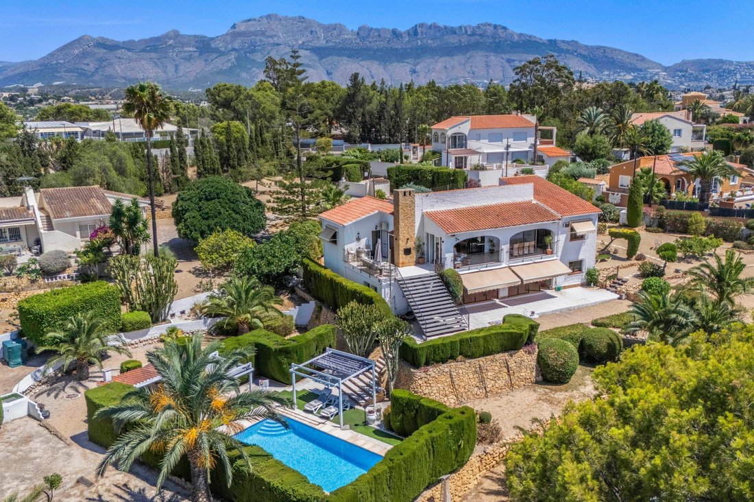 Villa in Altea, Valencian Community, Spain 1 - 18548511