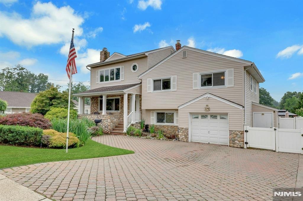 New Milford, New Jersey, United States 3 - 18553077