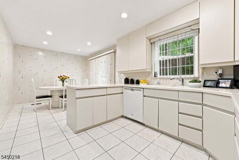 House in Mountain Lakes, New Jersey, United States 5 - 18552968