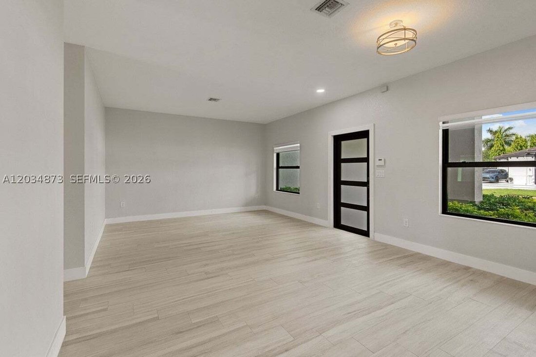 House in Miami, Florida, United States 4 - 18132897