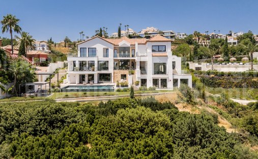 Villa in Cancelada, Estepona, Andalusien 1