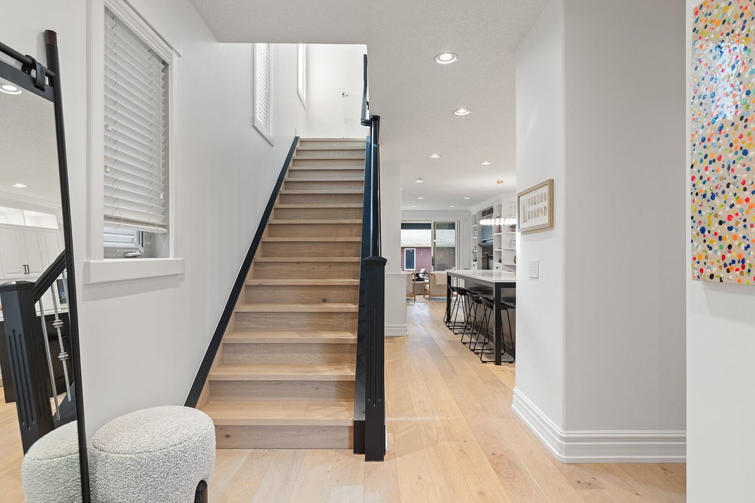 House in Calgary, Alberta, Canada 4 - 18550399