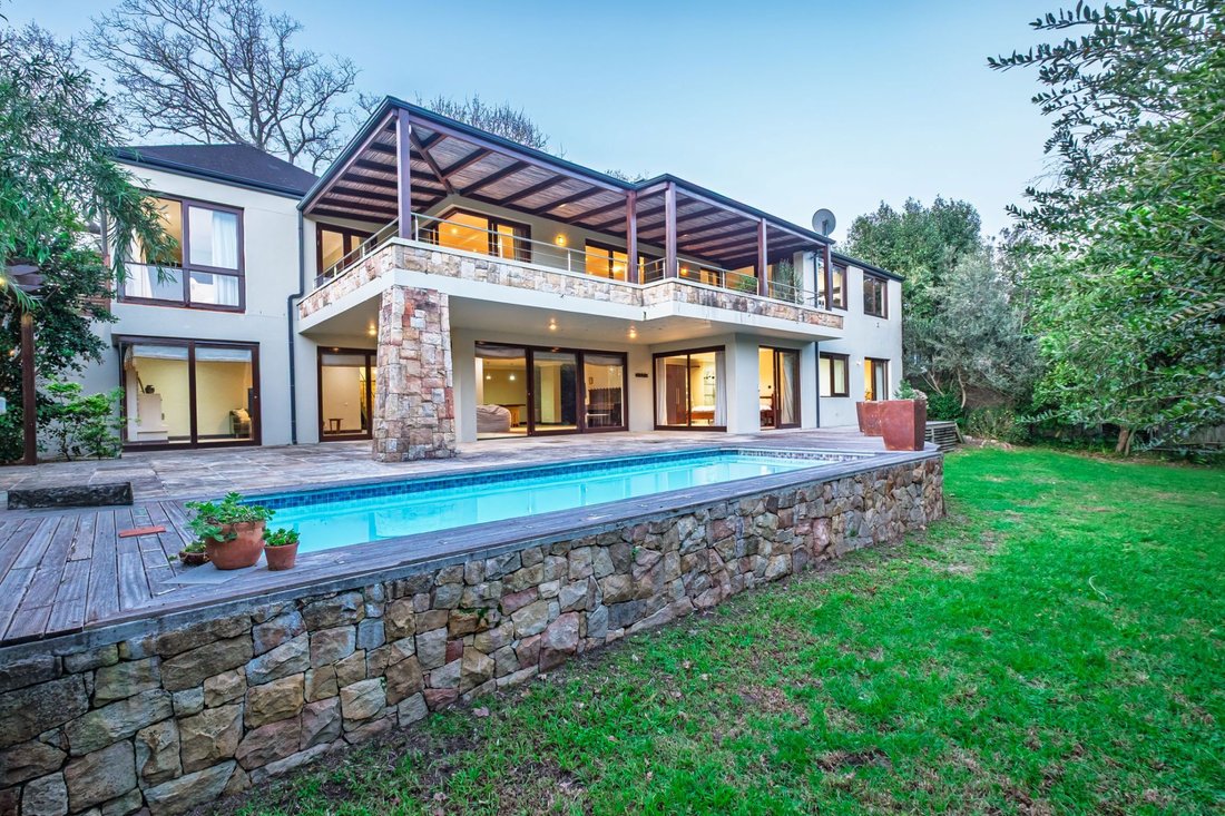 Domaine à Constantia, Southern Suburbs, Le Cap 2 - 18449470