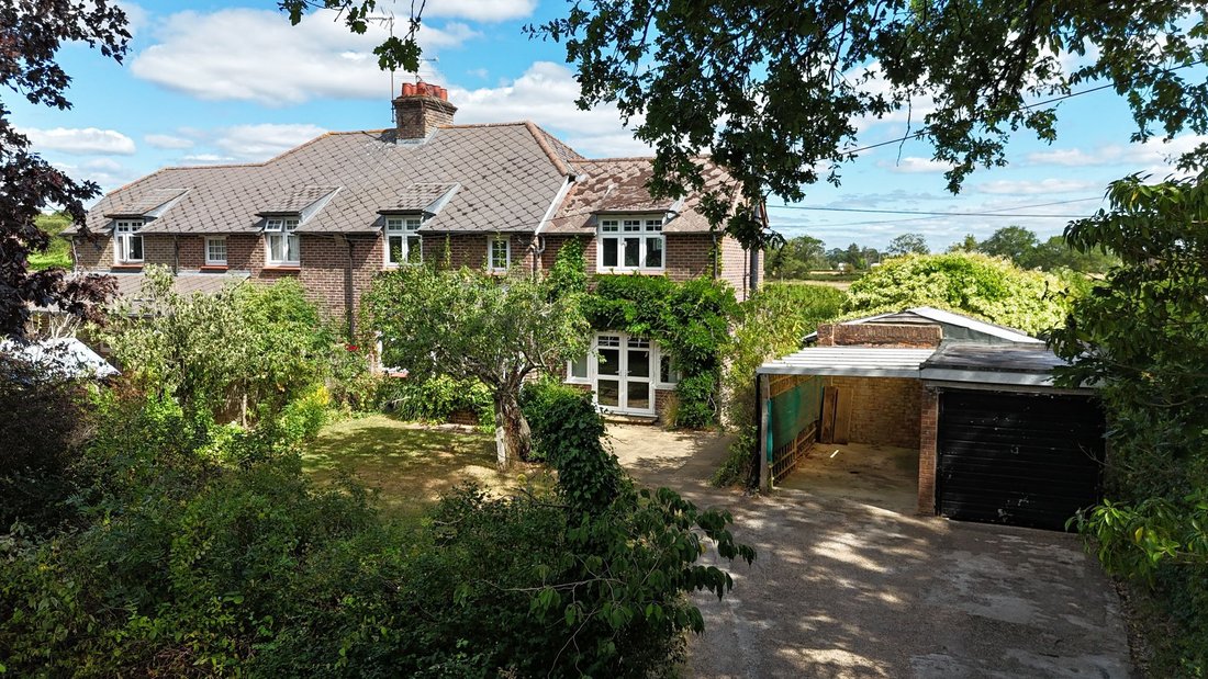 House in Coolham, England 1 - 18553029