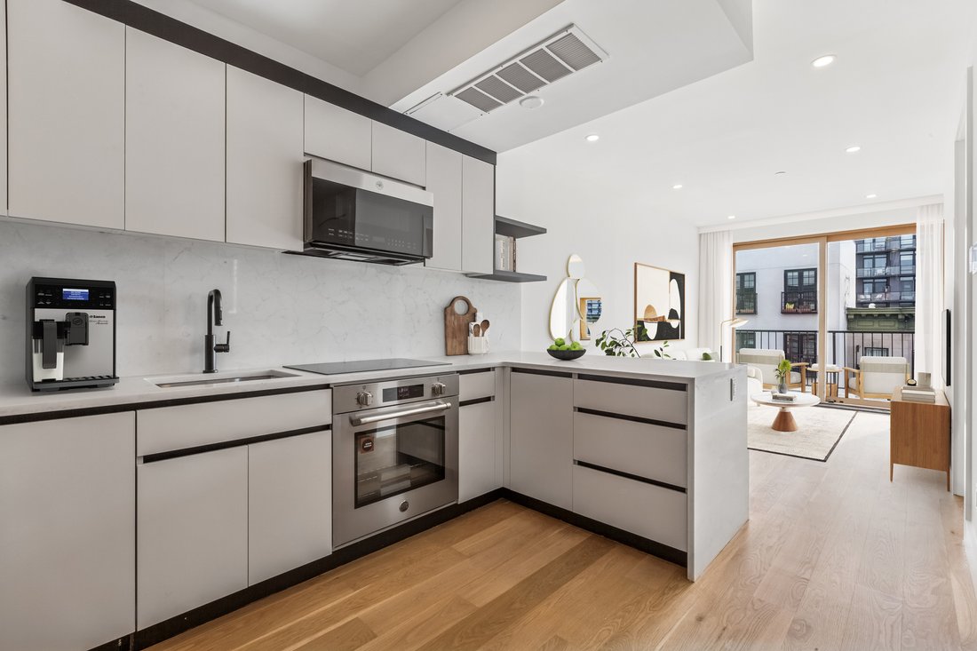 Condo in New York, New York, United States 1 - 18553102