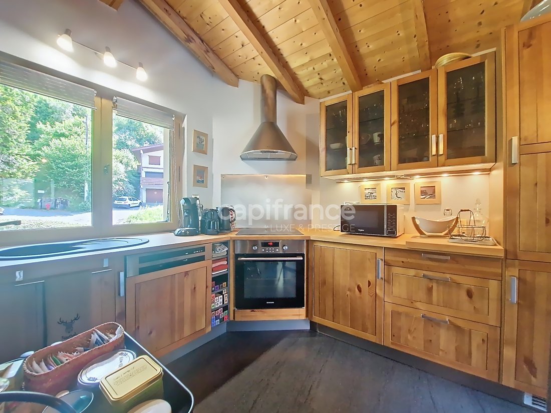 Chalet in Saint-Gervais-les-Bains, Auvergne-Rhône-Alpes, France 4 - 16075762