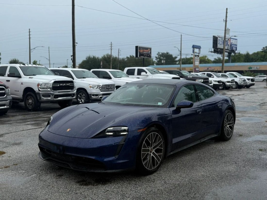 Sedan in Orlando, FL, United States 1 - 18553777