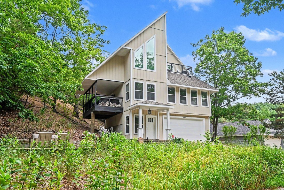 House in Fruitport Charter Township, Michigan, United States 2 - 18550466