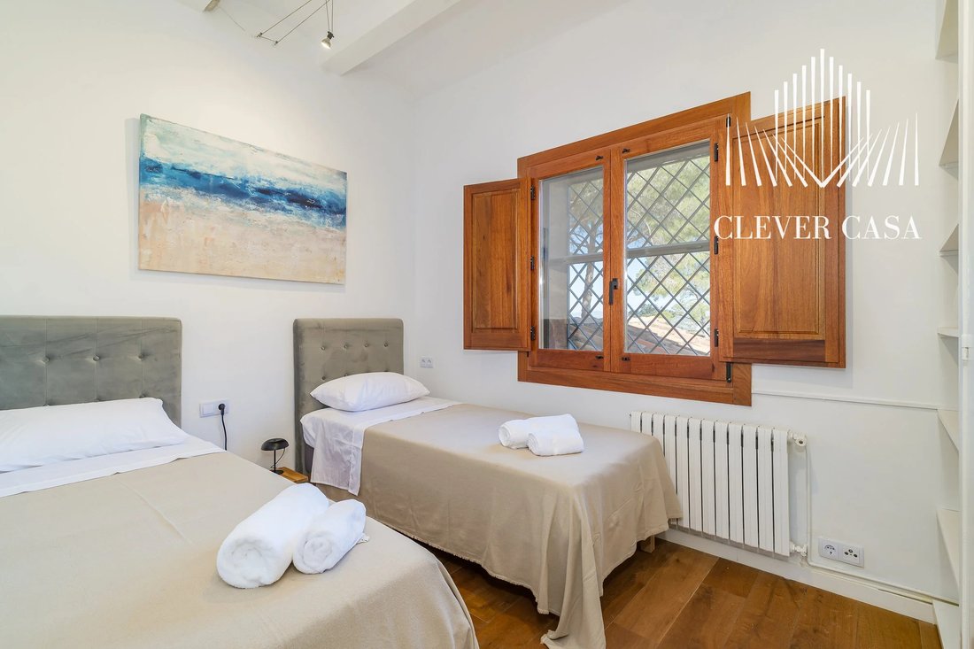 Villa in Sant Feliu de Llobregat, Katalonien, Spanien 3 - 18551186