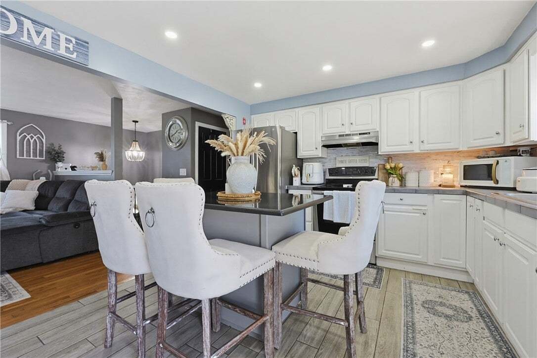 House in East Providence, Rhode Island, United States 2 - 18550982