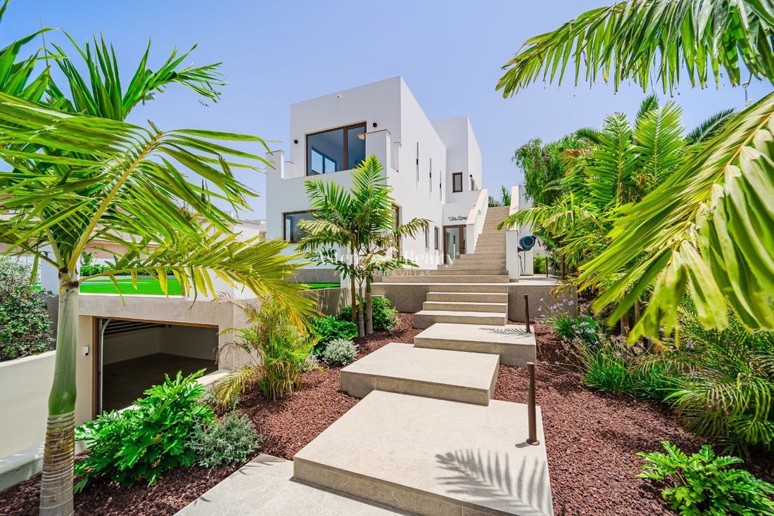 Villa in Adeje, Canary Islands, Spain 3 - 18549291