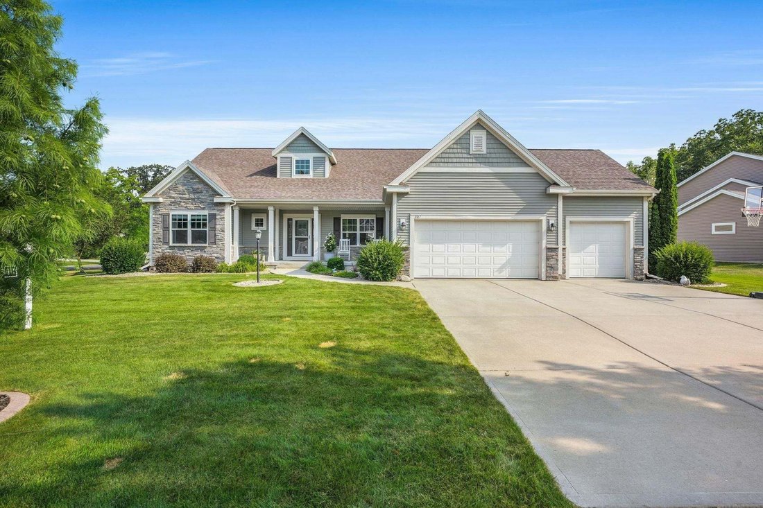 House in Cottage Grove, Wisconsin, United States 1 - 18550875