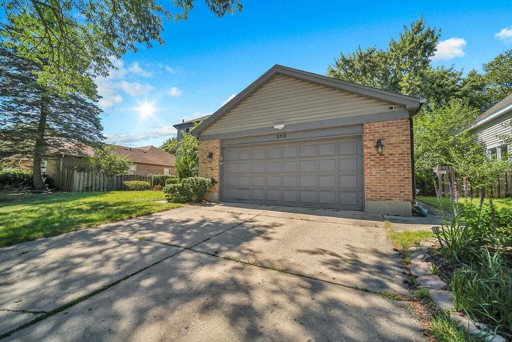 House in Buffalo Grove, Illinois, United States 3 - 18552614