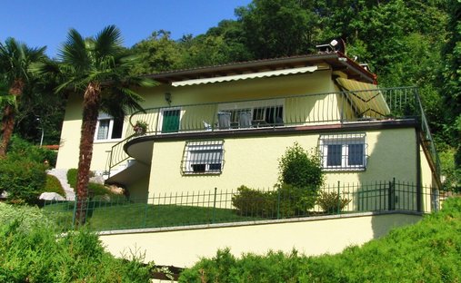 House in Porto Valtravaglia, Lombardy, Italy 1