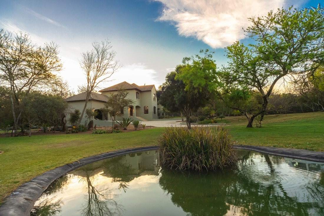 House in Honingklip, Gauteng, South Africa 3 - 18549504