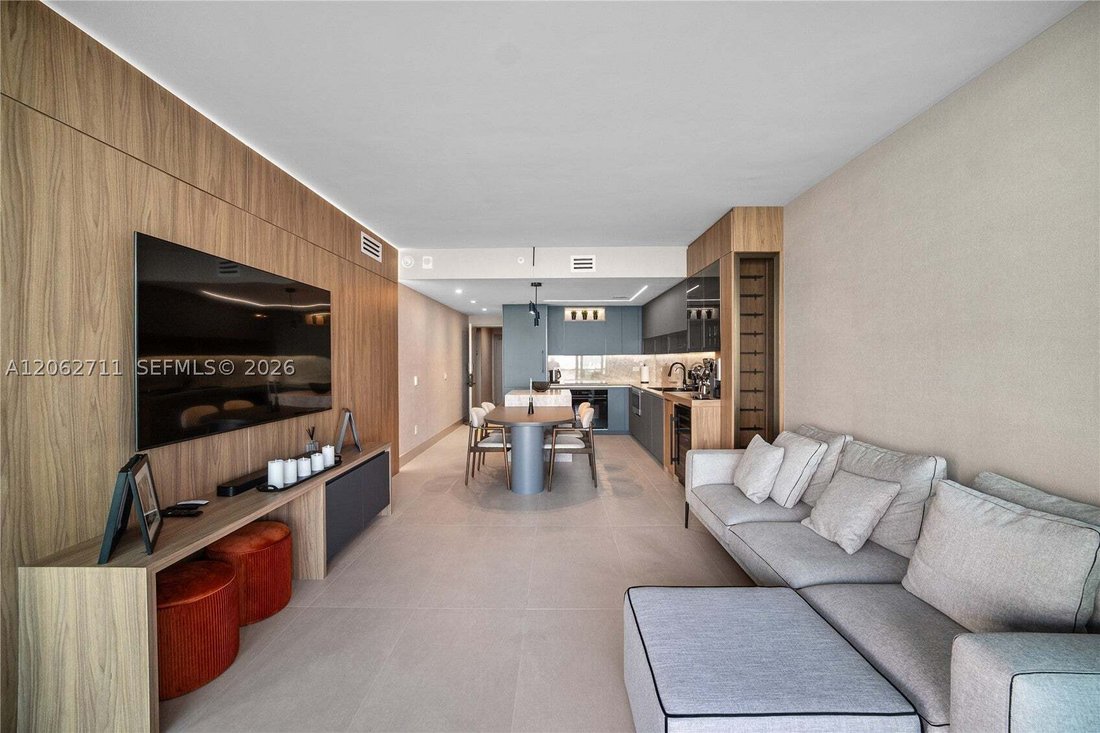 Condo in Miami, Florida, United States 5 - 18551893