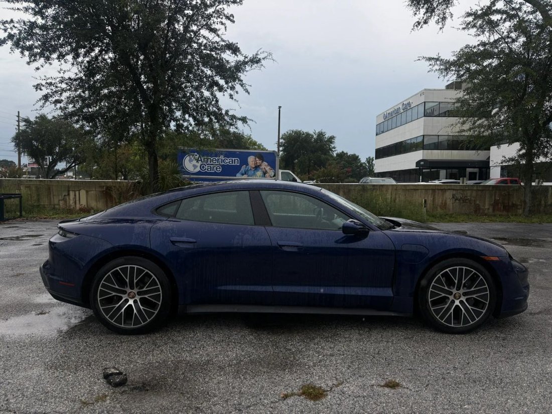 Sedan in Orlando, FL, United States 4 - 18553777