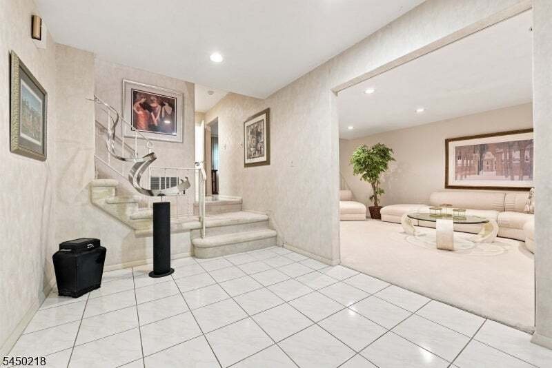 House in Mountain Lakes, New Jersey, United States 3 - 18552968