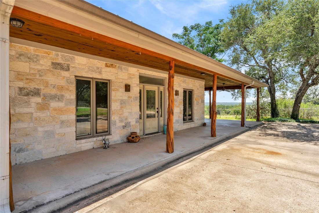 House in Florence, Texas, United States 3 - 18551725