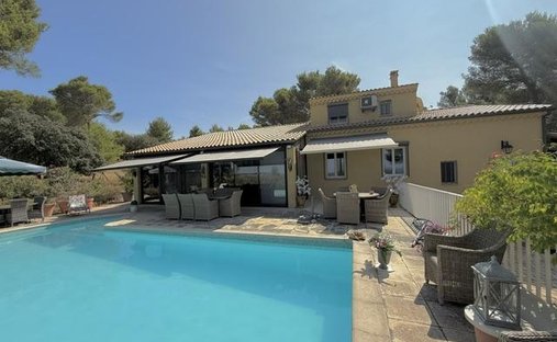 House in Taillades, Provence-Alpes-Côte d'Azur, France 1