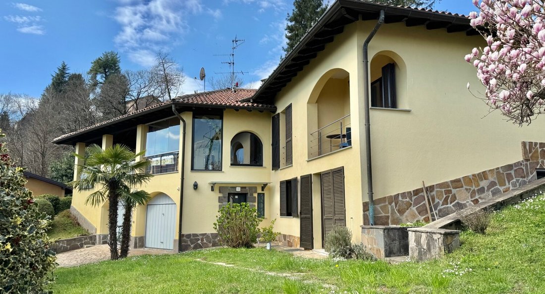 Haus in Cadegliano-Viconago, Lombardei, Italien 1 - 18551112