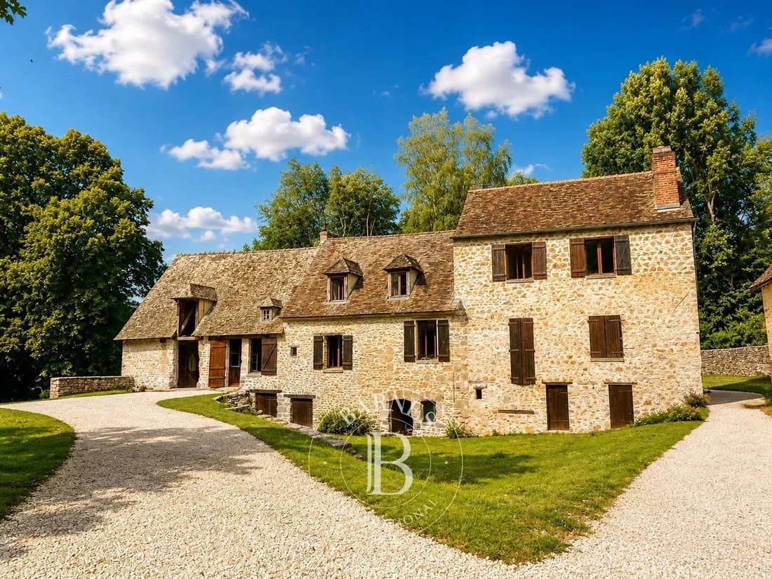 House in Gisors, Normandy, France 1 - 18549368