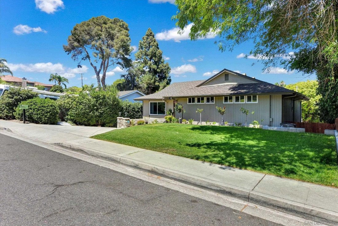 House in Fullerton, California, United States 3 - 18552503