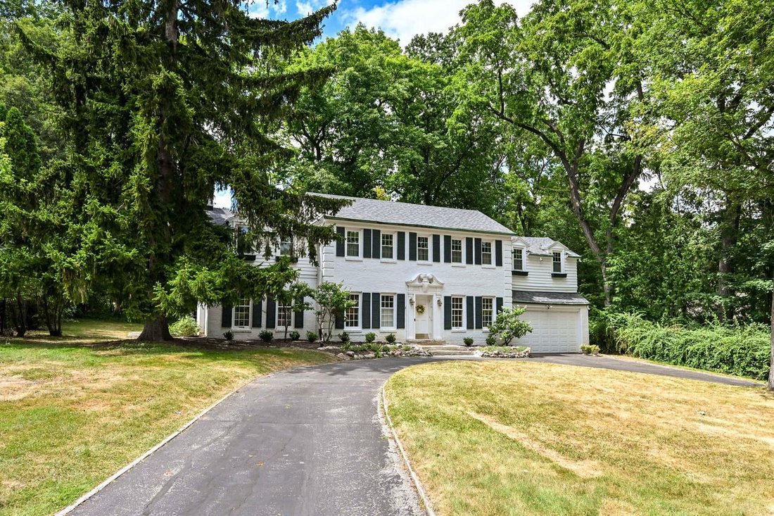 House in Elm Grove, Wisconsin, United States 3 - 18551142