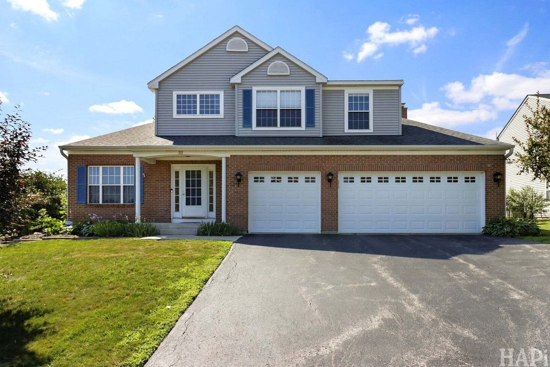 House in Lindenhurst, Illinois, United States 1 - 18552612