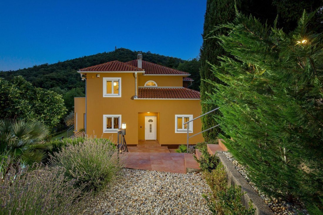 Villa in Grad Opatija, Primorje-Gorski Kotar County, Croatia 2 - 18553867