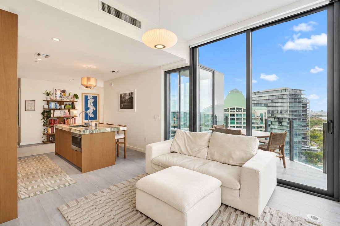 Condo in Miami, Florida, United States 5 - 18551823