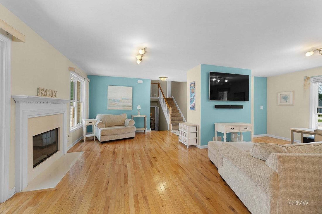 House in Carol Stream, Illinois, United States 4 - 18552664