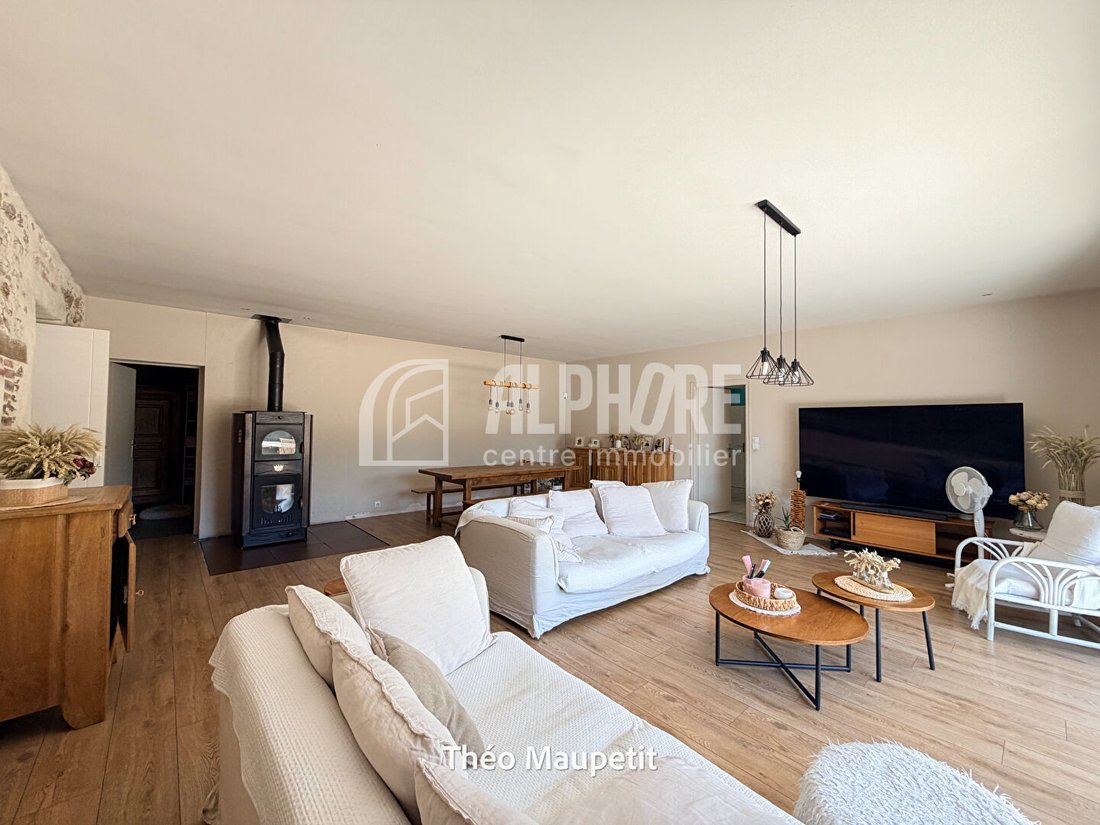 Villa in La Roche-sur-Yon, Pays de la Loire, France 4 - 18550164