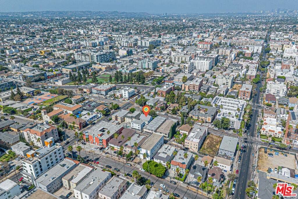 Los Angeles, California, United States 4 - 18551091