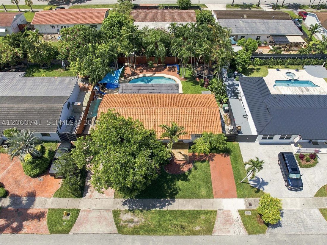 House in Miami, Florida, United States 3 - 18551892