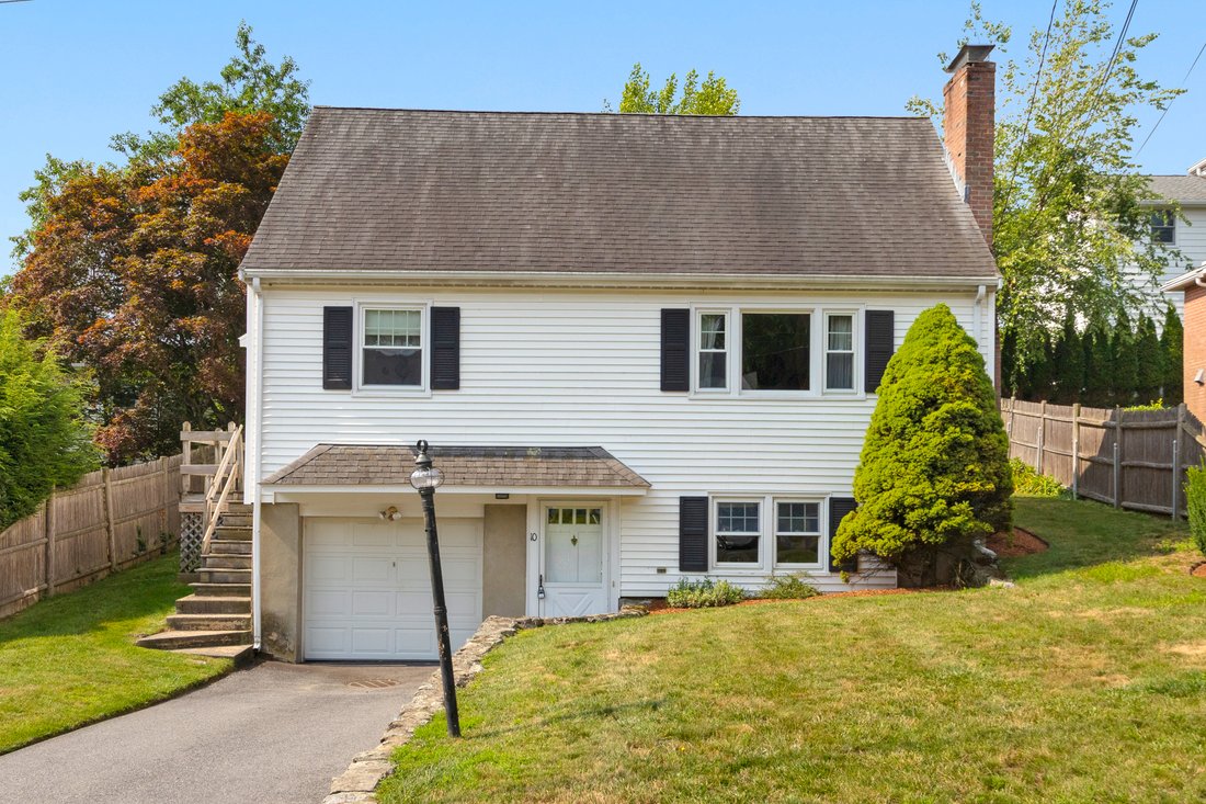 House in Lexington, Massachusetts, United States 2 - 18550322
